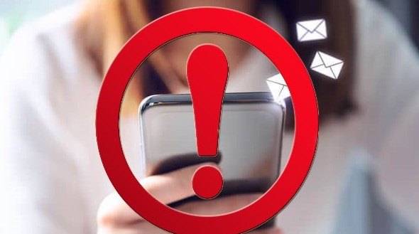 Attention aux sms ou courriels frauduleux sur un smartphone